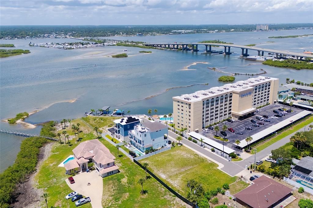 For Sale: $399,000 (0.18 acres)