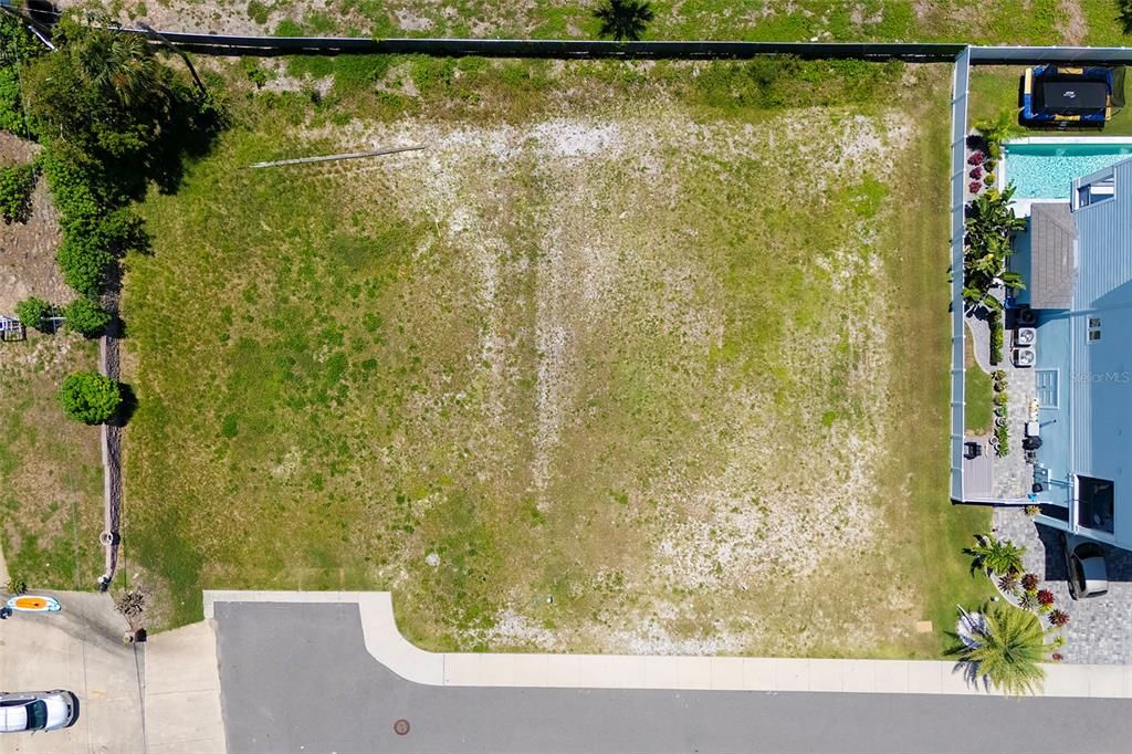 For Sale: $399,000 (0.18 acres)