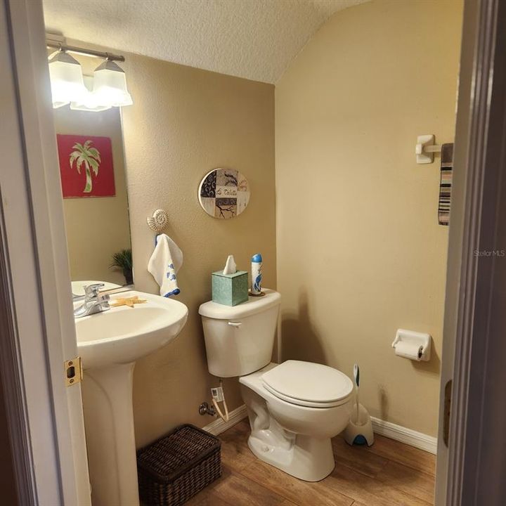 待售: $249,900 (3 贝兹, 2 浴室, 1343 平方英尺)