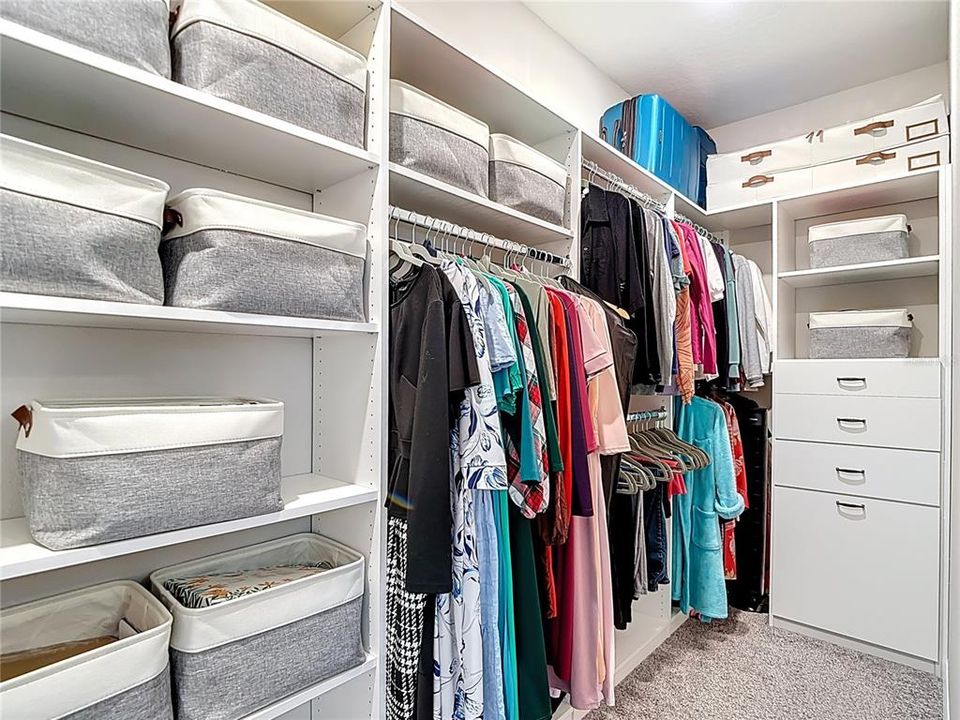 Active With Contract: $380,000 (3 beds, 2 baths, 1920 Square Feet)