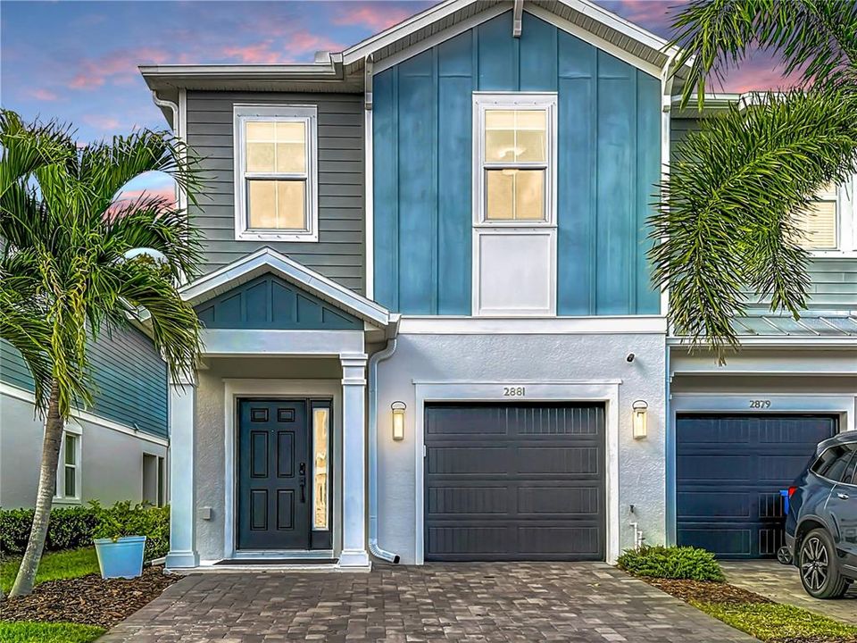 Active With Contract: $380,000 (3 beds, 2 baths, 1920 Square Feet)