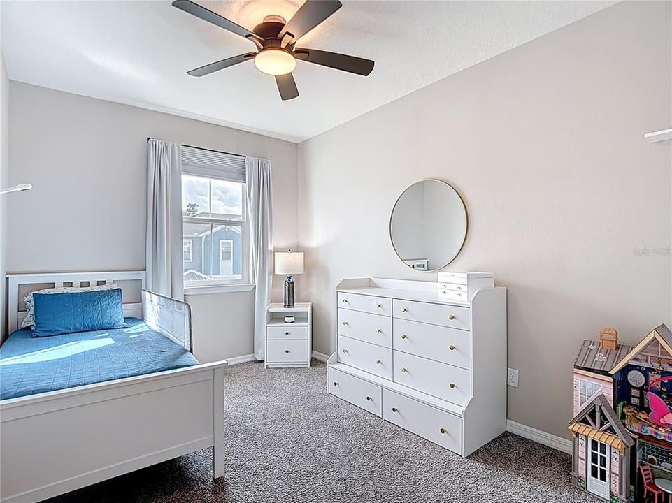 Active With Contract: $380,000 (3 beds, 2 baths, 1920 Square Feet)