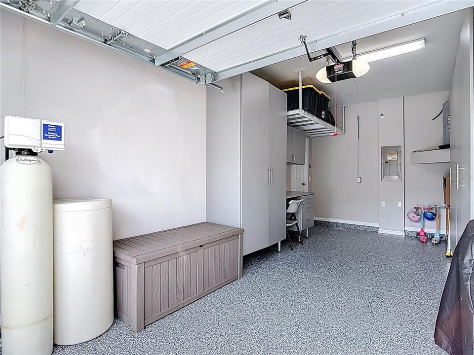 Active With Contract: $380,000 (3 beds, 2 baths, 1920 Square Feet)