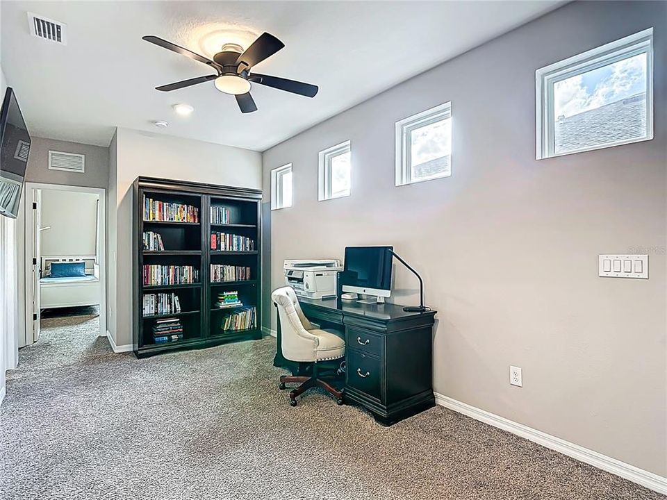 Active With Contract: $380,000 (3 beds, 2 baths, 1920 Square Feet)