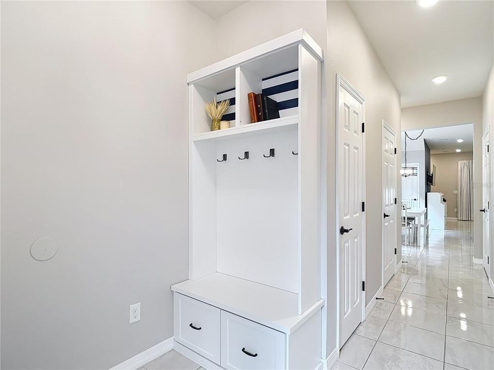 Active With Contract: $380,000 (3 beds, 2 baths, 1920 Square Feet)