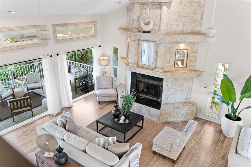 For Sale: $3,100,000 (5 beds, 4 baths, 4096 Square Feet)