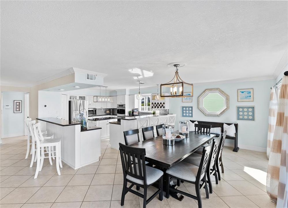 For Sale: $3,100,000 (5 beds, 4 baths, 4096 Square Feet)