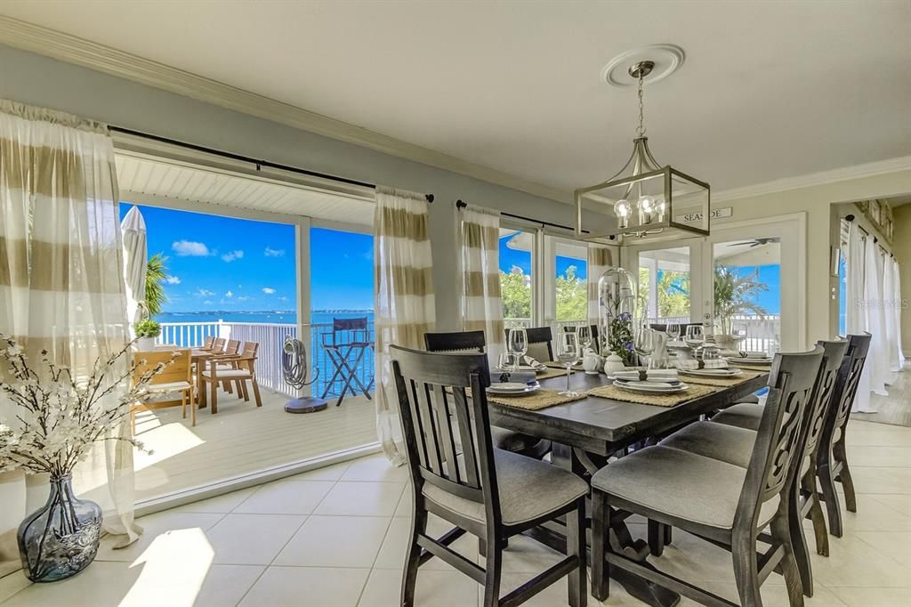 For Sale: $3,100,000 (5 beds, 4 baths, 4096 Square Feet)