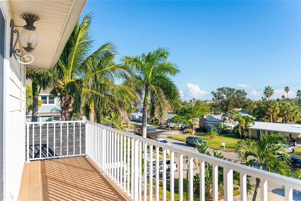 For Sale: $3,100,000 (5 beds, 4 baths, 4096 Square Feet)