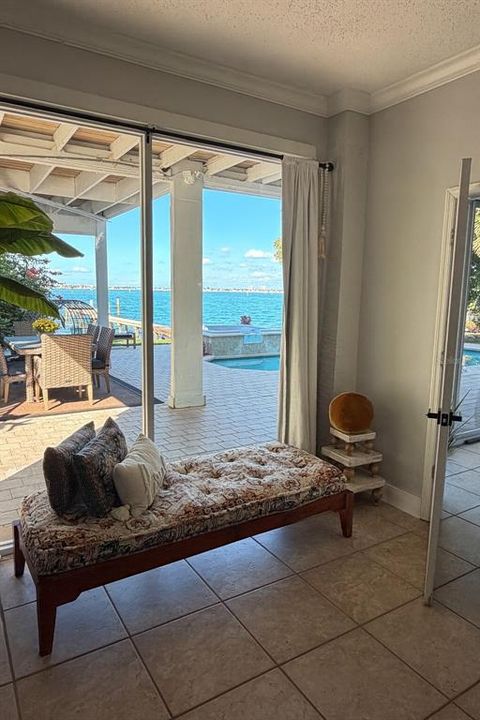 For Sale: $3,100,000 (5 beds, 4 baths, 4096 Square Feet)