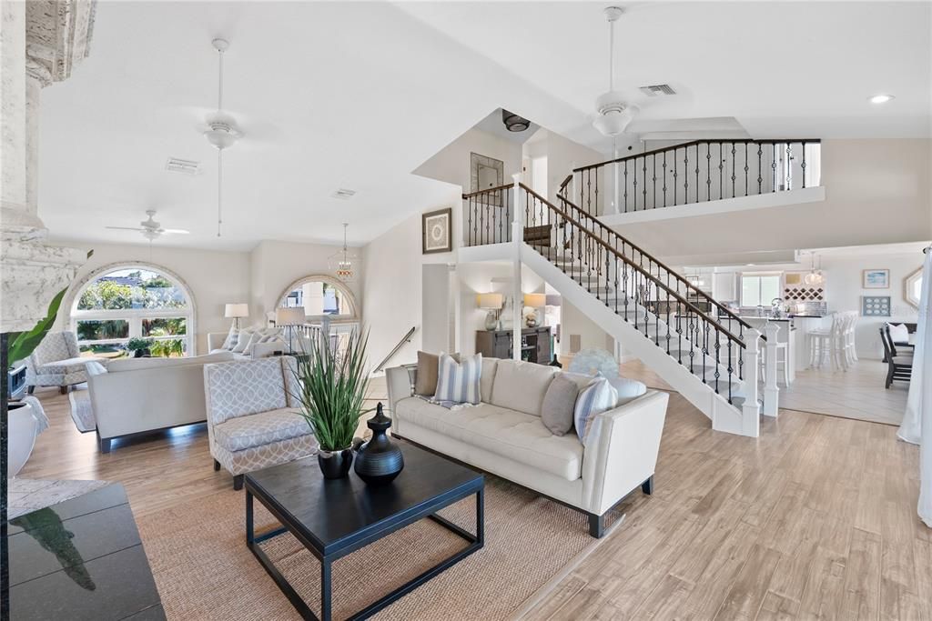 For Sale: $3,100,000 (5 beds, 4 baths, 4096 Square Feet)