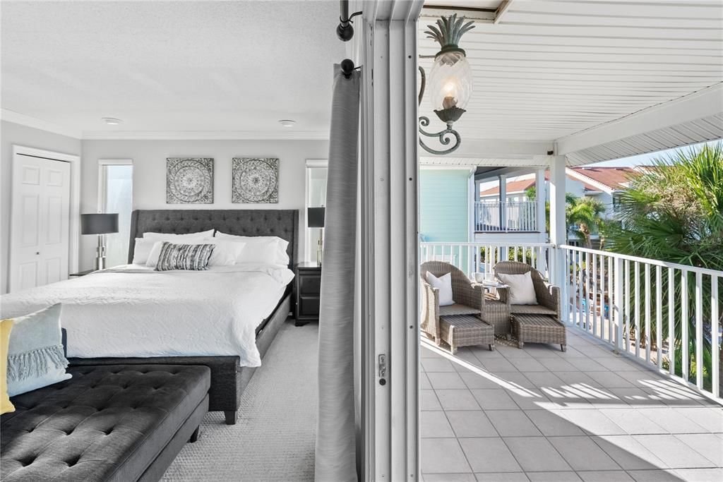 For Sale: $3,100,000 (5 beds, 4 baths, 4096 Square Feet)