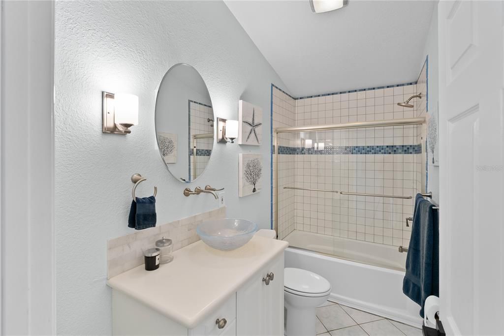 For Sale: $3,100,000 (5 beds, 4 baths, 4096 Square Feet)