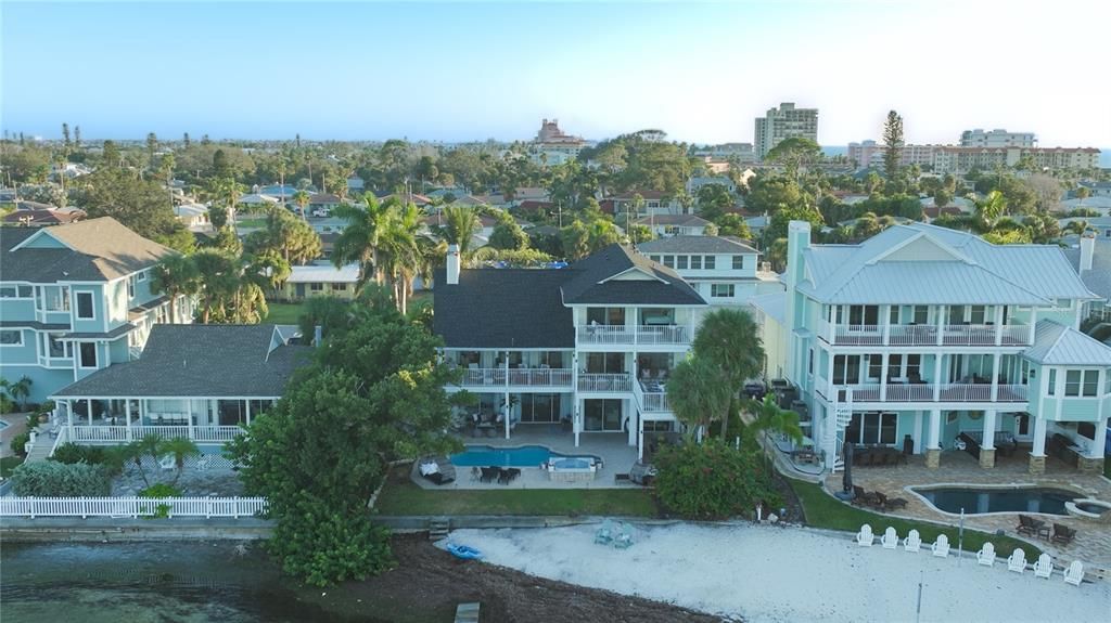 For Sale: $3,100,000 (5 beds, 4 baths, 4096 Square Feet)