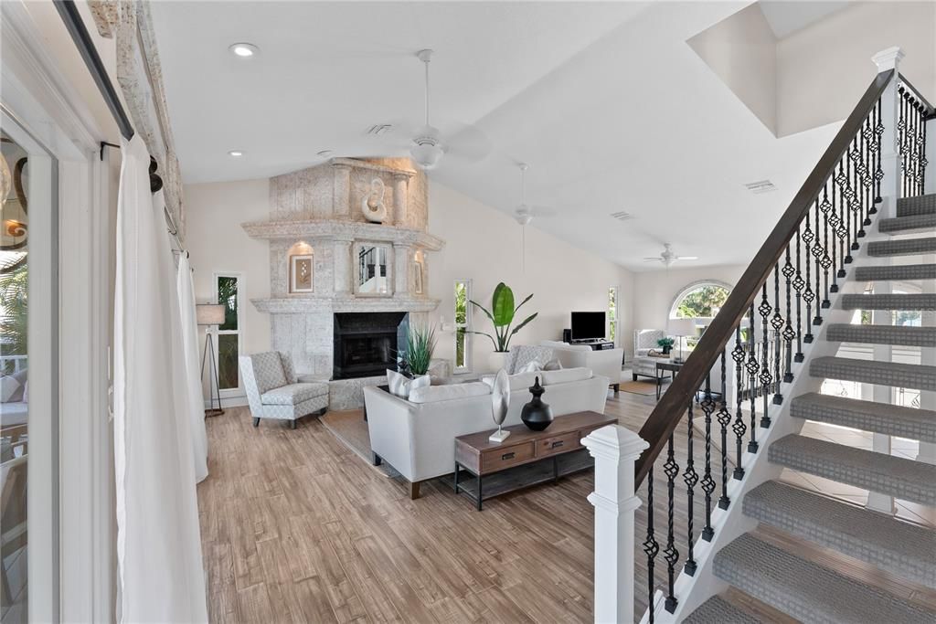 For Sale: $3,100,000 (5 beds, 4 baths, 4096 Square Feet)