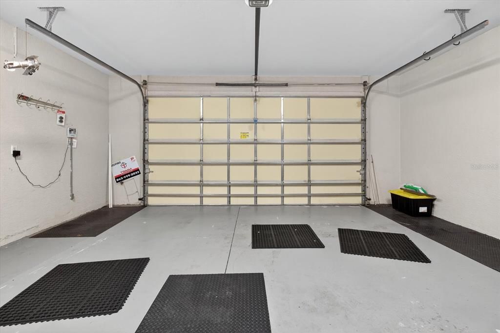 For Sale: $390,000 (3 beds, 2 baths, 2108 Square Feet)