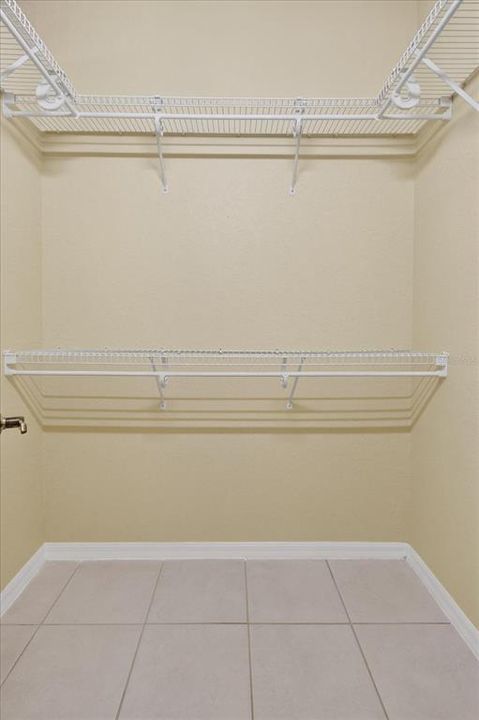 For Sale: $390,000 (3 beds, 2 baths, 2108 Square Feet)