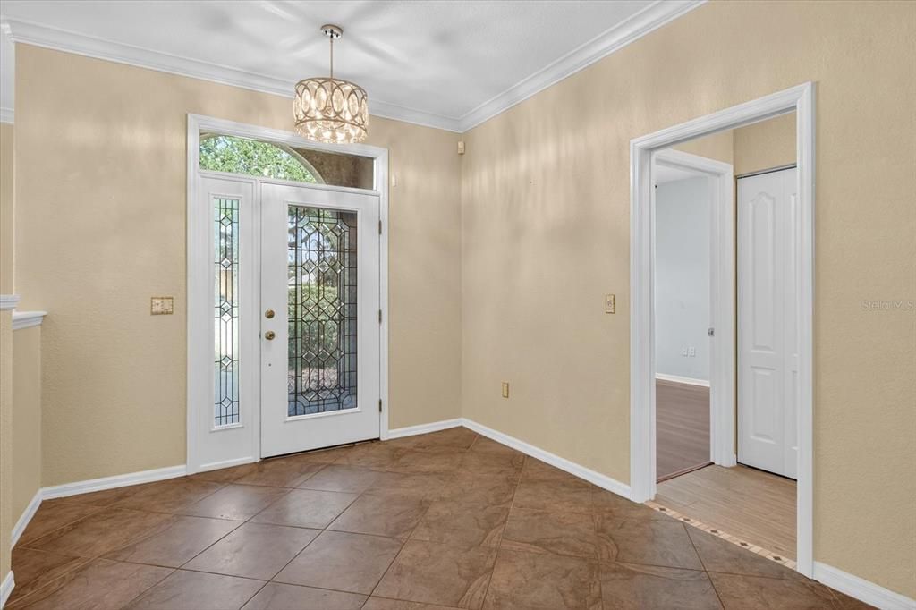 For Sale: $390,000 (3 beds, 2 baths, 2108 Square Feet)