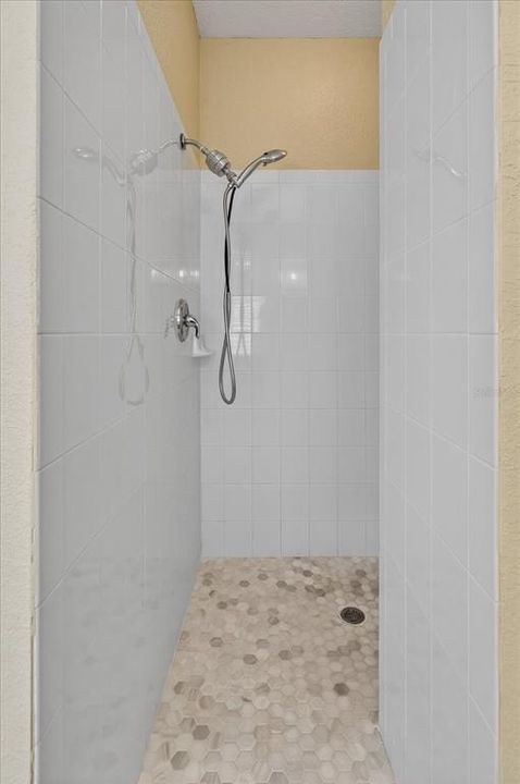 For Sale: $390,000 (3 beds, 2 baths, 2108 Square Feet)