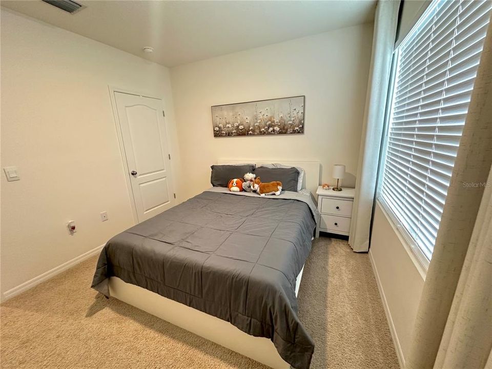 For Rent: $2,575 (3 beds, 2 baths, 1701 Square Feet)