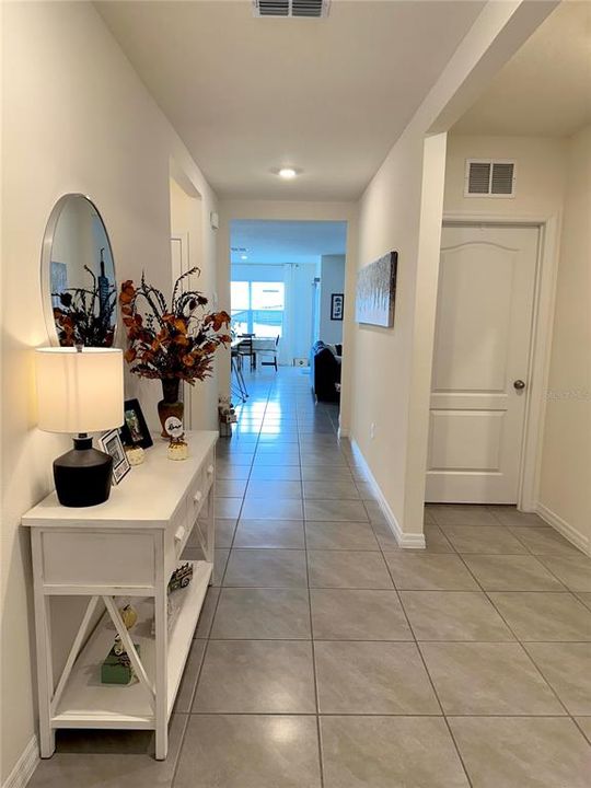 For Rent: $2,575 (3 beds, 2 baths, 1701 Square Feet)