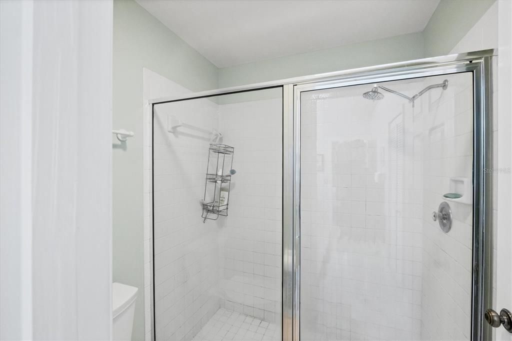 合同活跃: $309,000 (3 贝兹, 2 浴室, 1452 平方英尺)