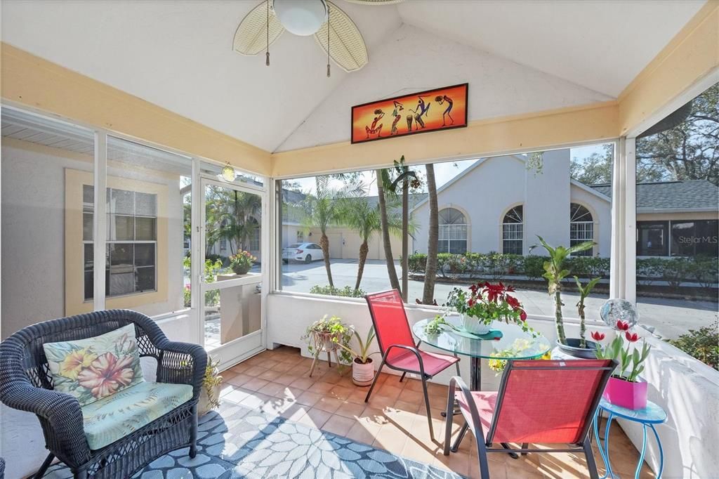 合同活跃: $309,000 (3 贝兹, 2 浴室, 1452 平方英尺)