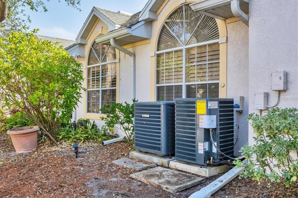 合同活跃: $309,000 (3 贝兹, 2 浴室, 1452 平方英尺)