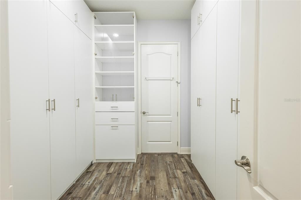 For Sale: $425,000 (3 beds, 2 baths, 1863 Square Feet)