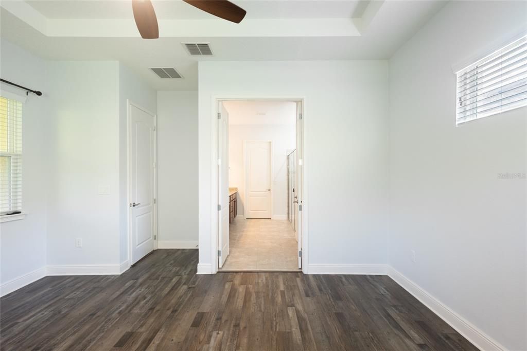 For Sale: $425,000 (3 beds, 2 baths, 1863 Square Feet)