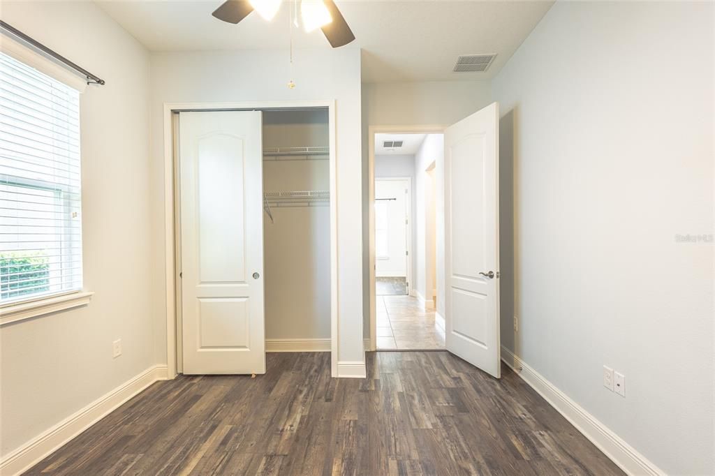 For Sale: $425,000 (3 beds, 2 baths, 1863 Square Feet)