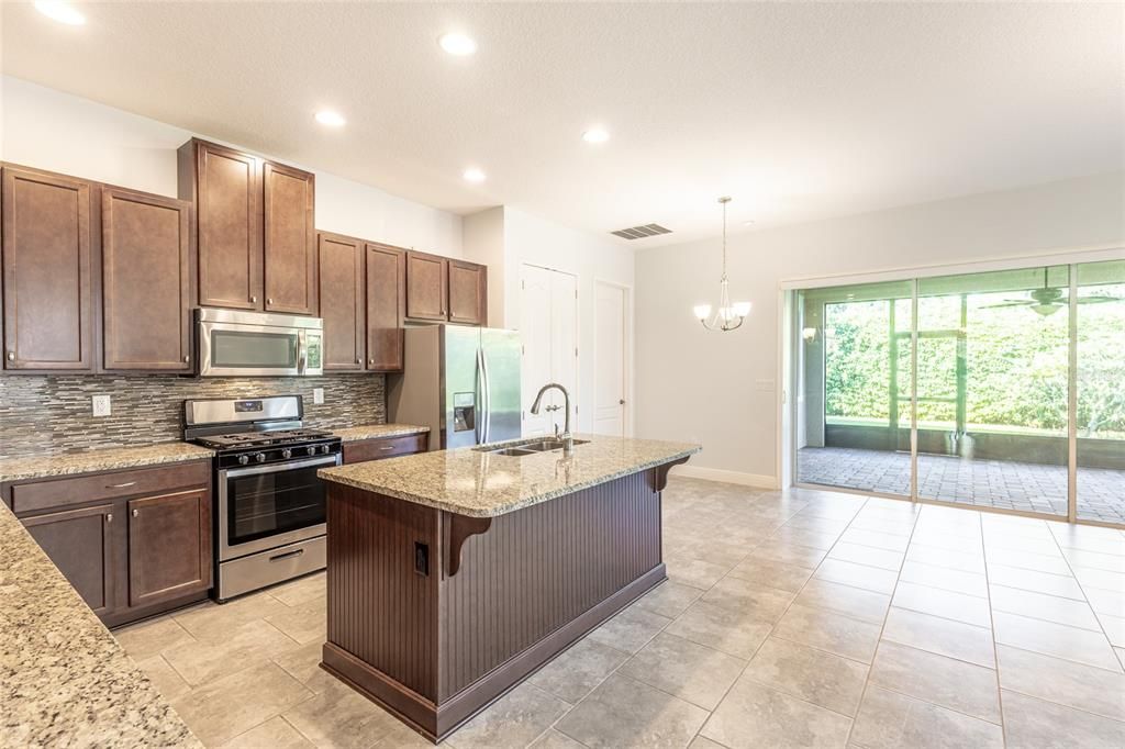 For Sale: $425,000 (3 beds, 2 baths, 1863 Square Feet)