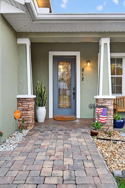 Active With Contract: $578,900 (4 beds, 2 baths, 2217 Square Feet)