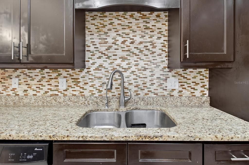 Active With Contract: $578,900 (4 beds, 2 baths, 2217 Square Feet)