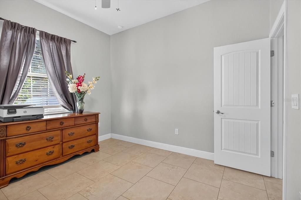 Active With Contract: $578,900 (4 beds, 2 baths, 2217 Square Feet)