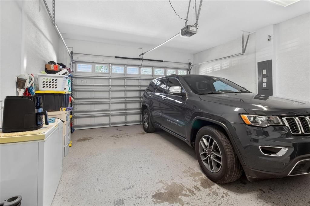 Active With Contract: $578,900 (4 beds, 2 baths, 2217 Square Feet)