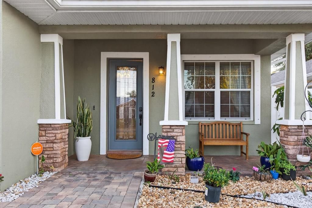 Active With Contract: $578,900 (4 beds, 2 baths, 2217 Square Feet)