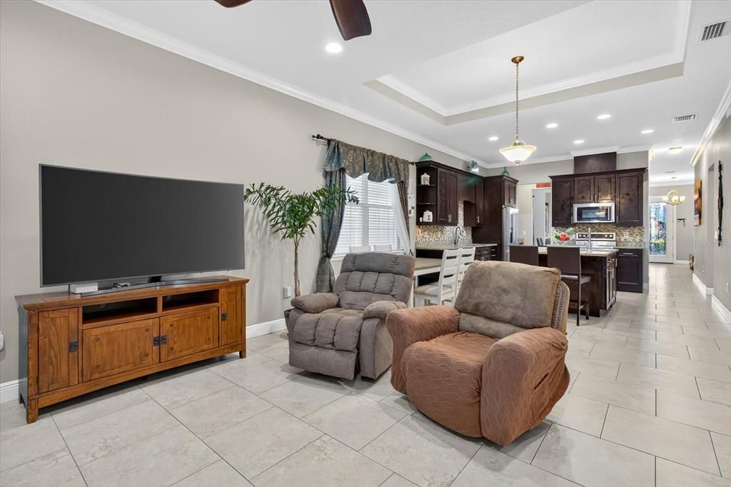 Active With Contract: $578,900 (4 beds, 2 baths, 2217 Square Feet)