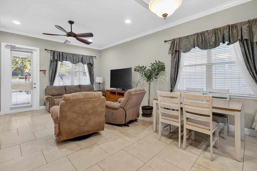 Active With Contract: $578,900 (4 beds, 2 baths, 2217 Square Feet)