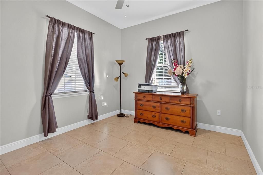 Active With Contract: $578,900 (4 beds, 2 baths, 2217 Square Feet)