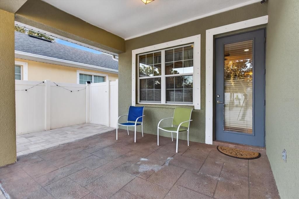 Active With Contract: $578,900 (4 beds, 2 baths, 2217 Square Feet)