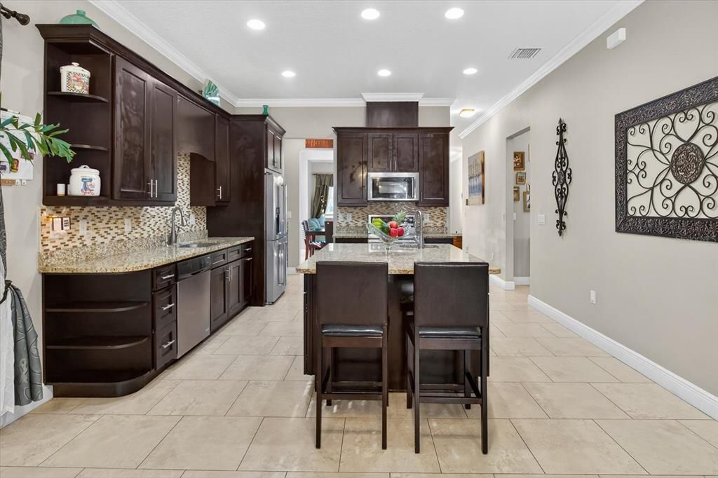 Active With Contract: $578,900 (4 beds, 2 baths, 2217 Square Feet)