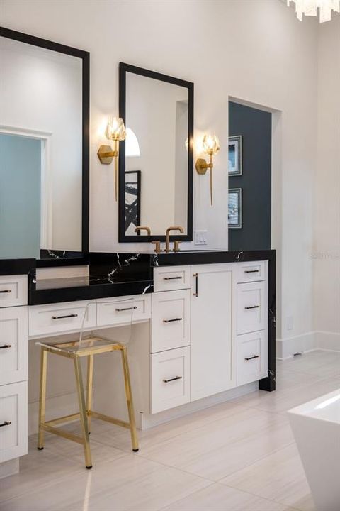 For Sale: $5,250,000 (5 beds, 6 baths, 7600 Square Feet)