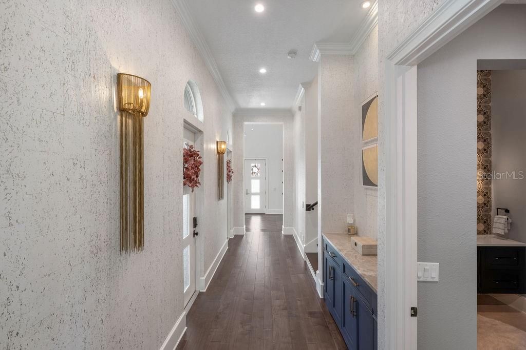 For Sale: $5,250,000 (5 beds, 6 baths, 7600 Square Feet)