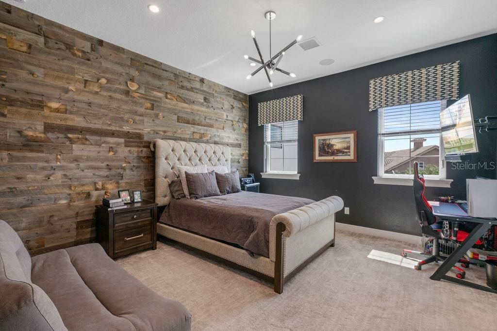 For Sale: $5,250,000 (5 beds, 6 baths, 7600 Square Feet)