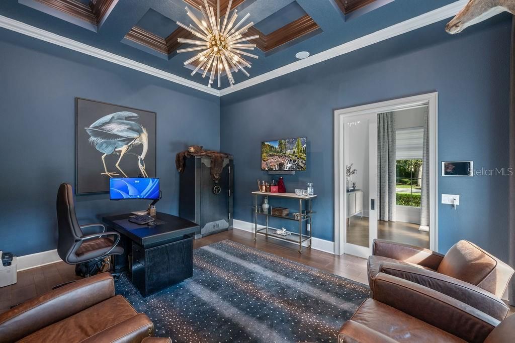 For Sale: $5,250,000 (5 beds, 6 baths, 7600 Square Feet)