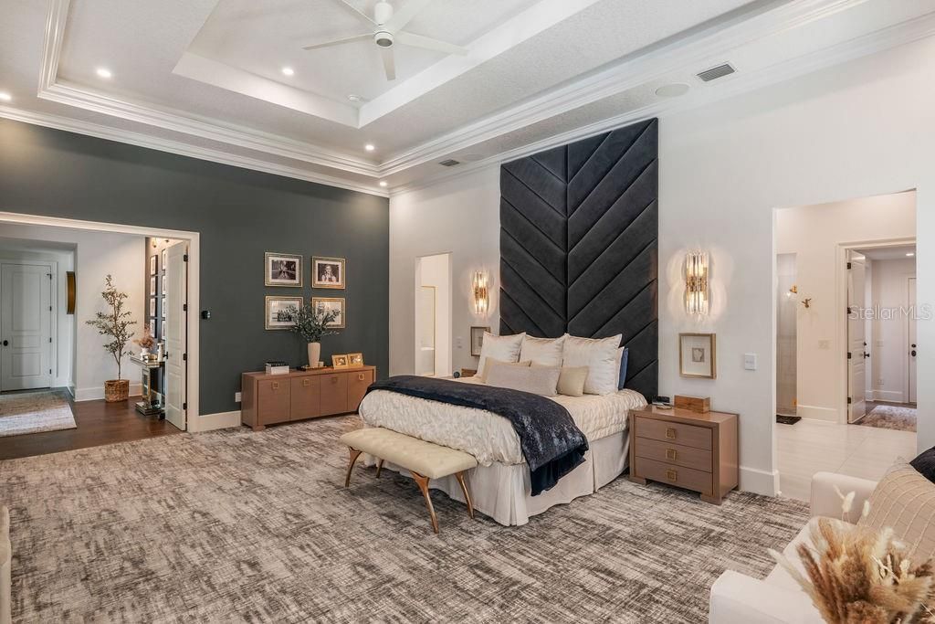 For Sale: $5,250,000 (5 beds, 6 baths, 7600 Square Feet)