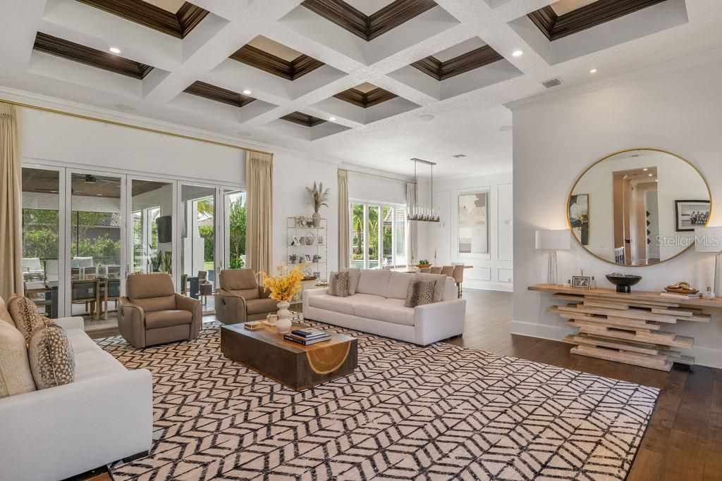 For Sale: $5,250,000 (5 beds, 6 baths, 7600 Square Feet)