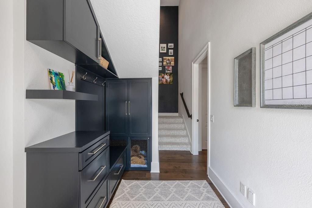 For Sale: $5,250,000 (5 beds, 6 baths, 7600 Square Feet)