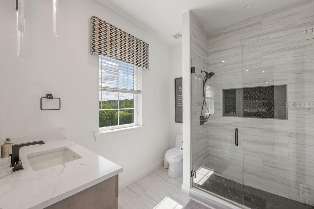 For Sale: $5,250,000 (5 beds, 6 baths, 7600 Square Feet)